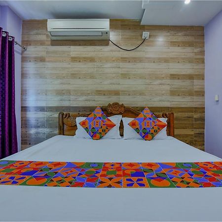 בובנשוואר Fabhotel New Central מראה חיצוני תמונה