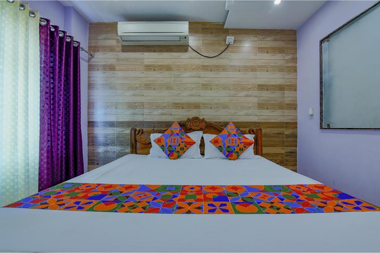 בובנשוואר Fabhotel New Central מראה חיצוני תמונה