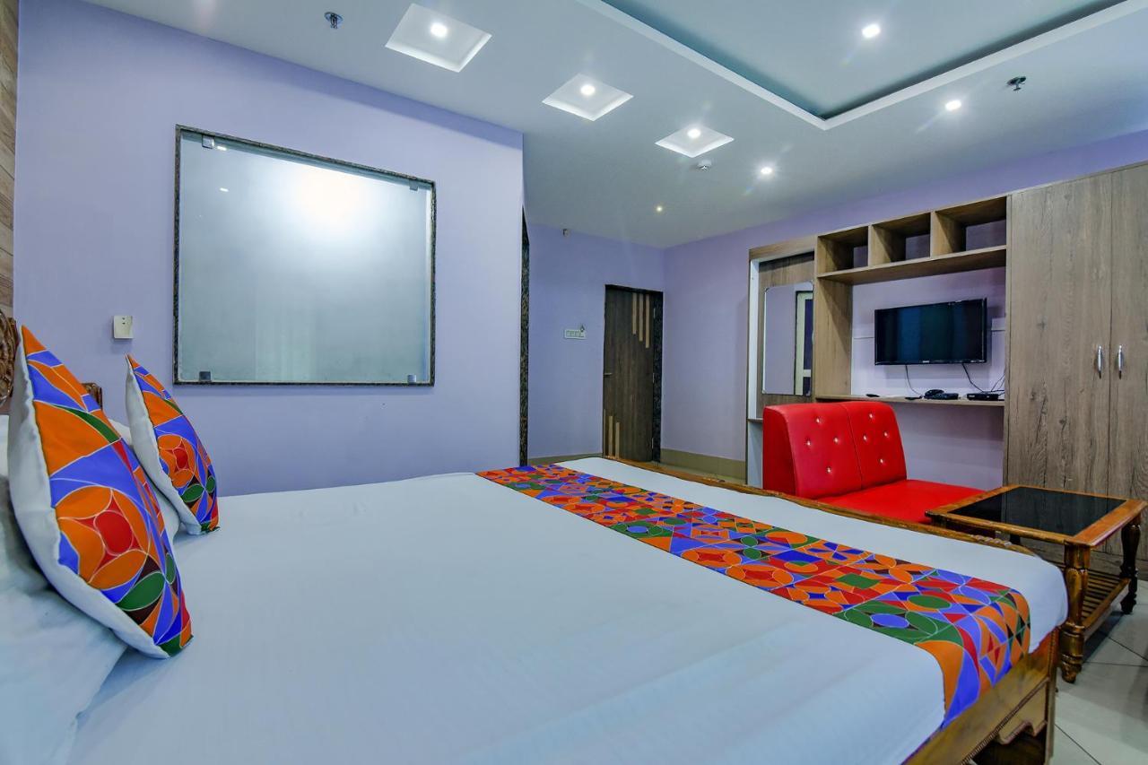 בובנשוואר Fabhotel New Central מראה חיצוני תמונה