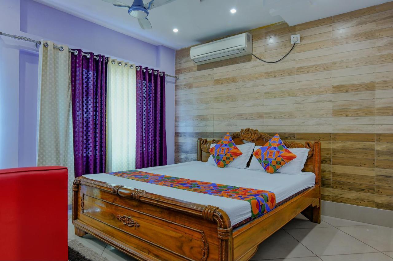 בובנשוואר Fabhotel New Central מראה חיצוני תמונה