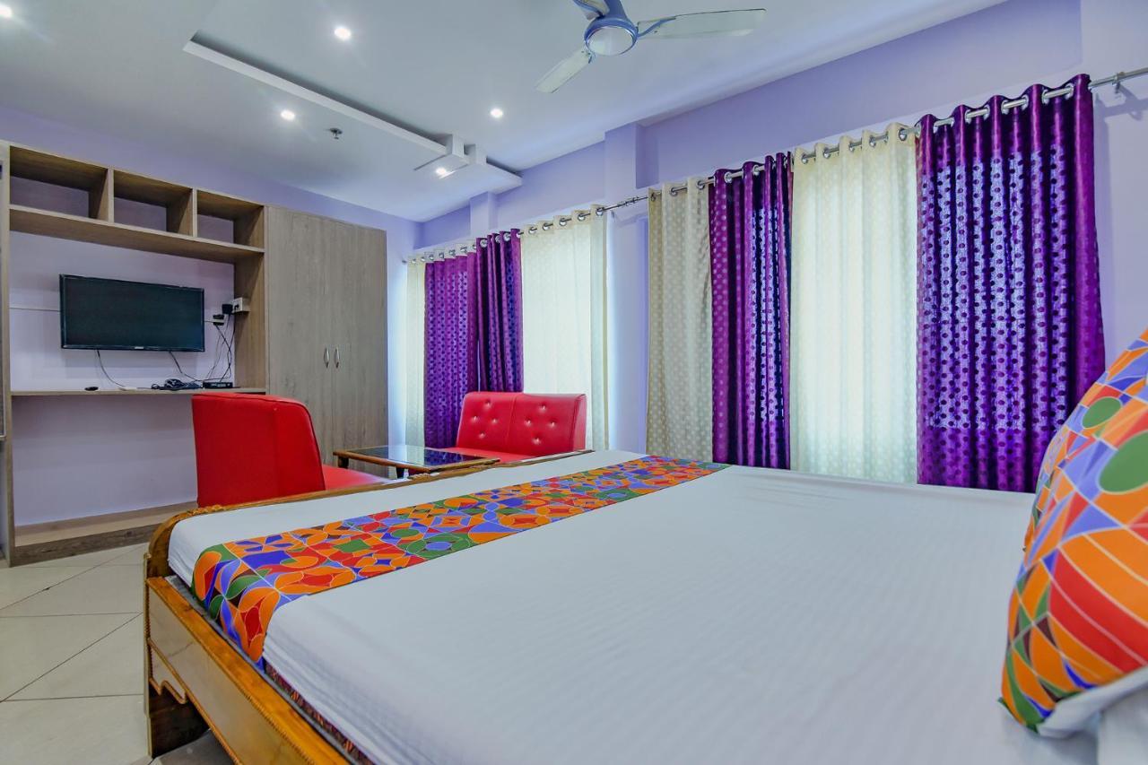 בובנשוואר Fabhotel New Central מראה חיצוני תמונה