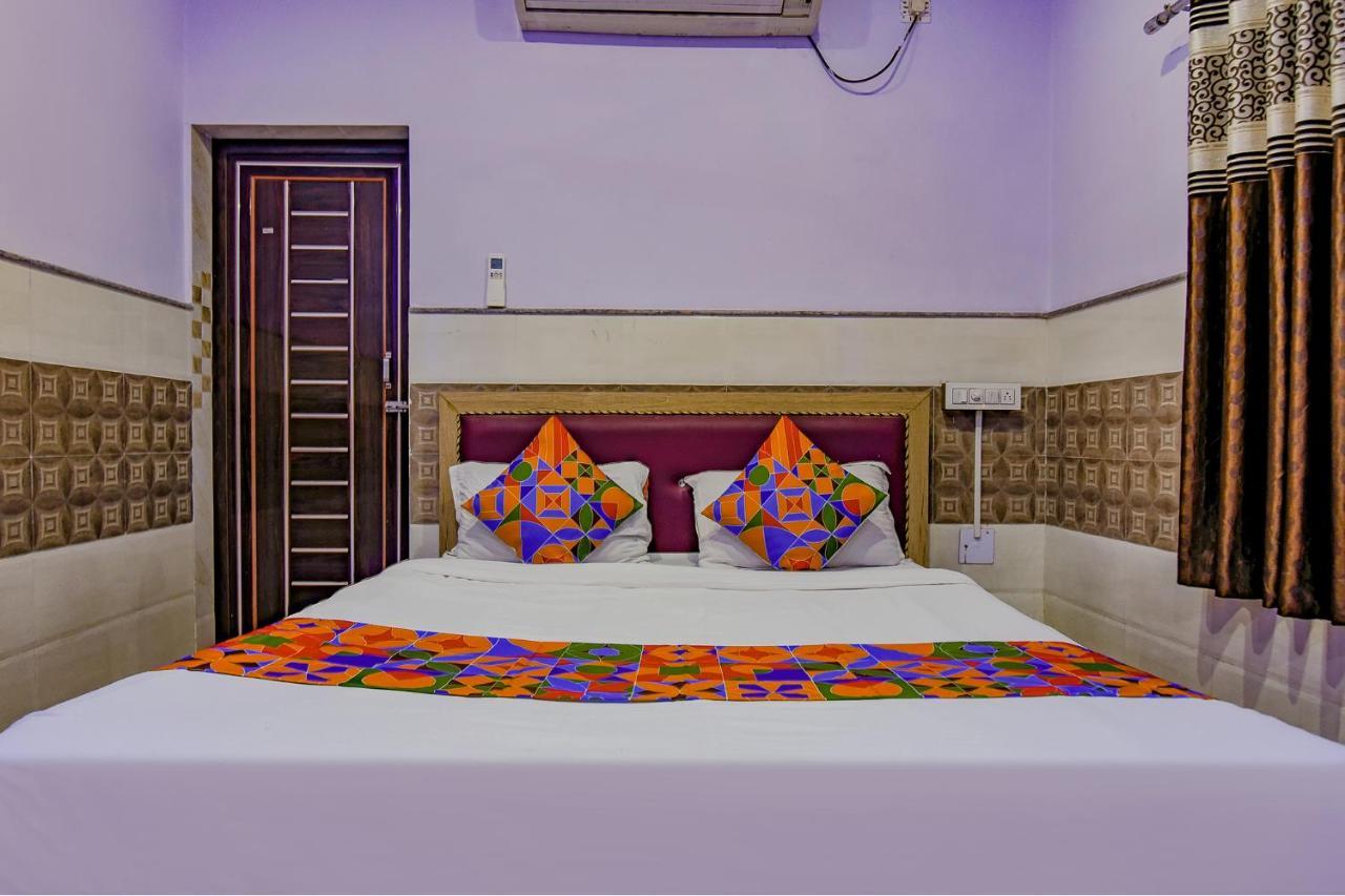בובנשוואר Fabhotel New Central מראה חיצוני תמונה