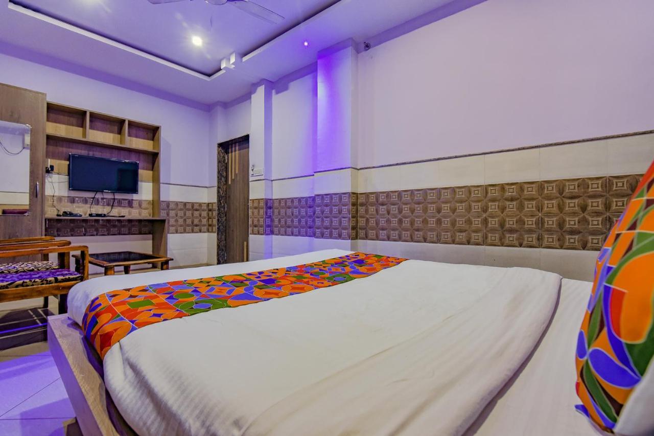 בובנשוואר Fabhotel New Central מראה חיצוני תמונה