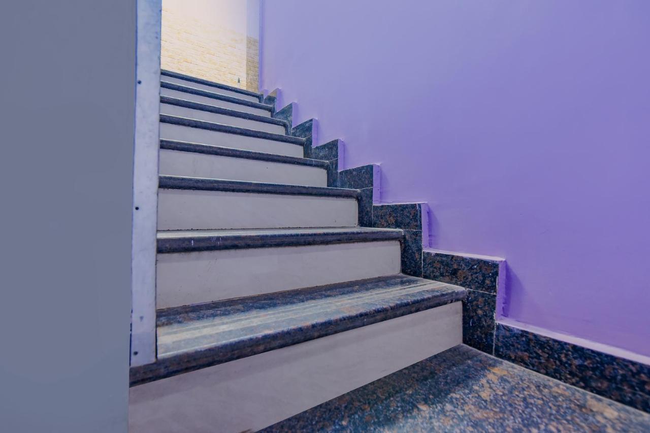 בובנשוואר Fabhotel New Central מראה חיצוני תמונה